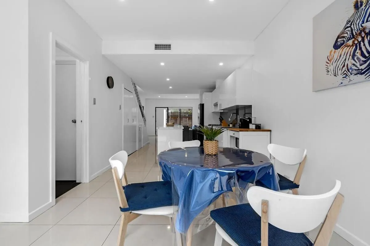2Br Townhouse Cbd Chinatown Free Wifi Freeparking Villa Adelaide 0*,  Australia